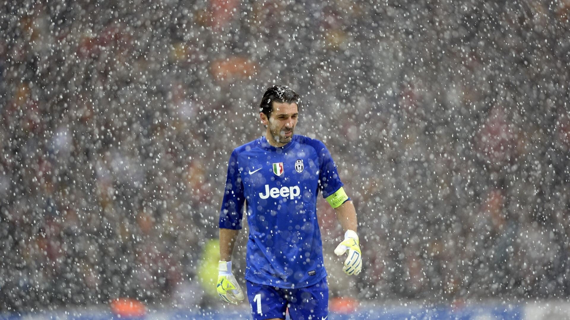 公牛拍摄广告大片展示新赛季阵容风貌，公牛宣传广告