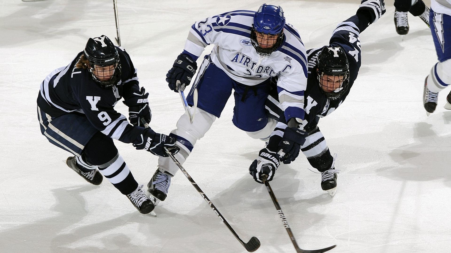 勇士新秀完成签约家人现场见证激动落泪，2020nba勇士新秀