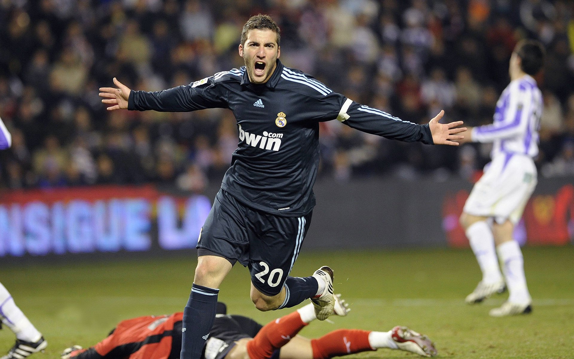 马刺队培养未来之星，期待超越，马刺队2021